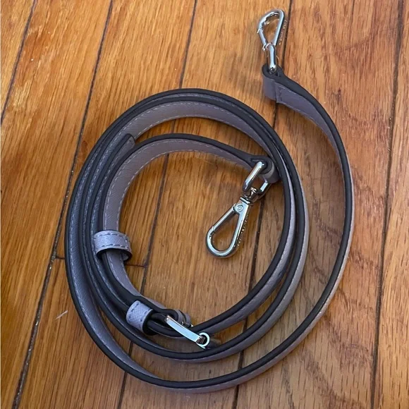 Michael Kors Handbag - Picture 4 of 6